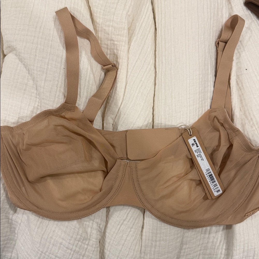 SKIMS Beige Underwire Bra